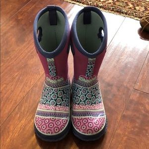 Girls Bogs size 1